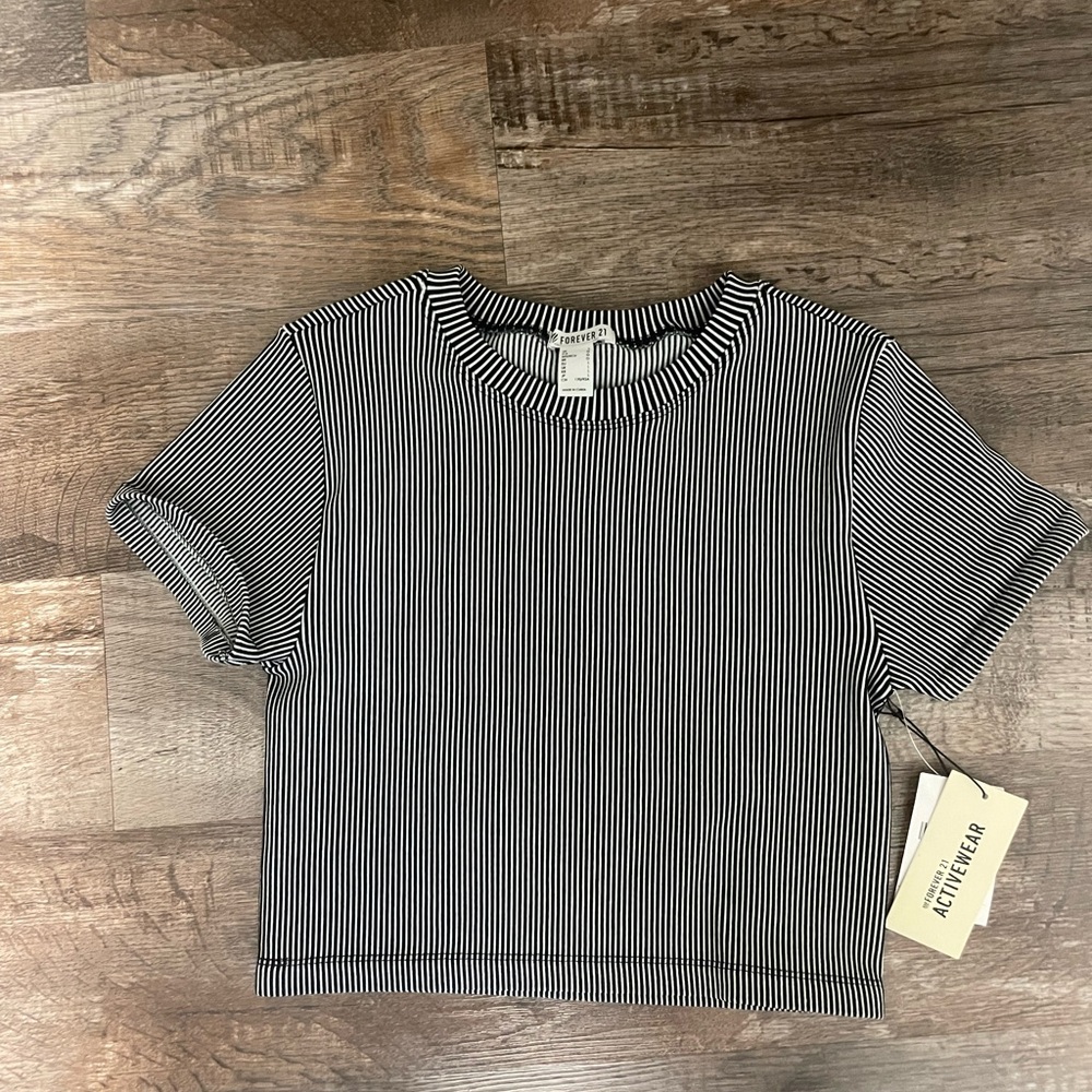 Forever 21 Monochrome Striped Tee NWT
